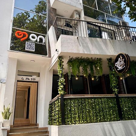 On Apartasuites Cali Bagian luar foto