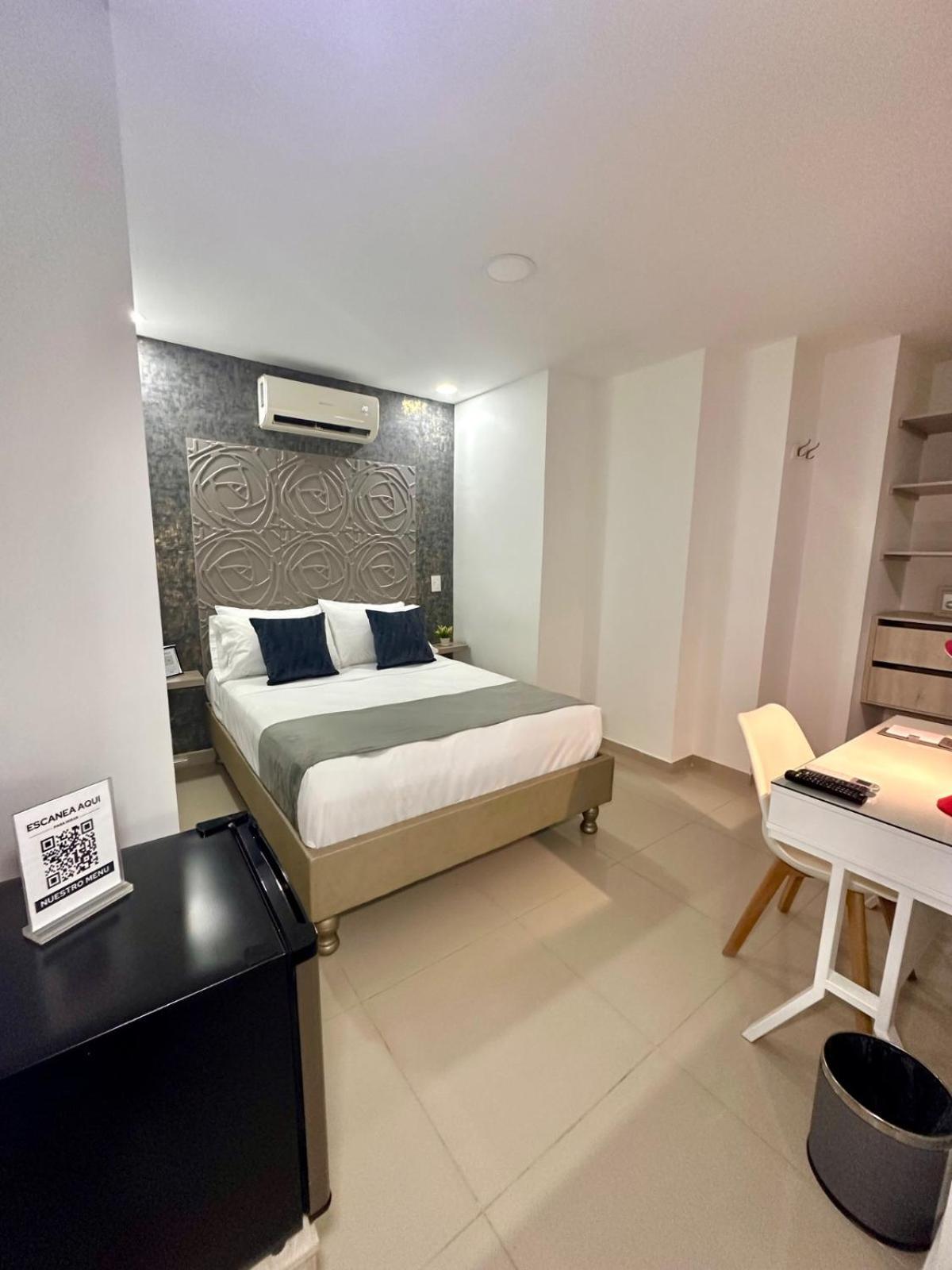 On Apartasuites Cali Bagian luar foto
