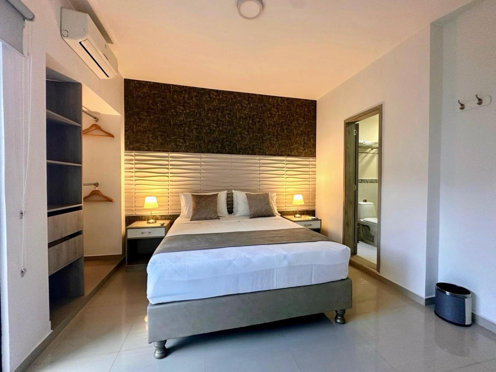 On Apartasuites Cali Bagian luar foto