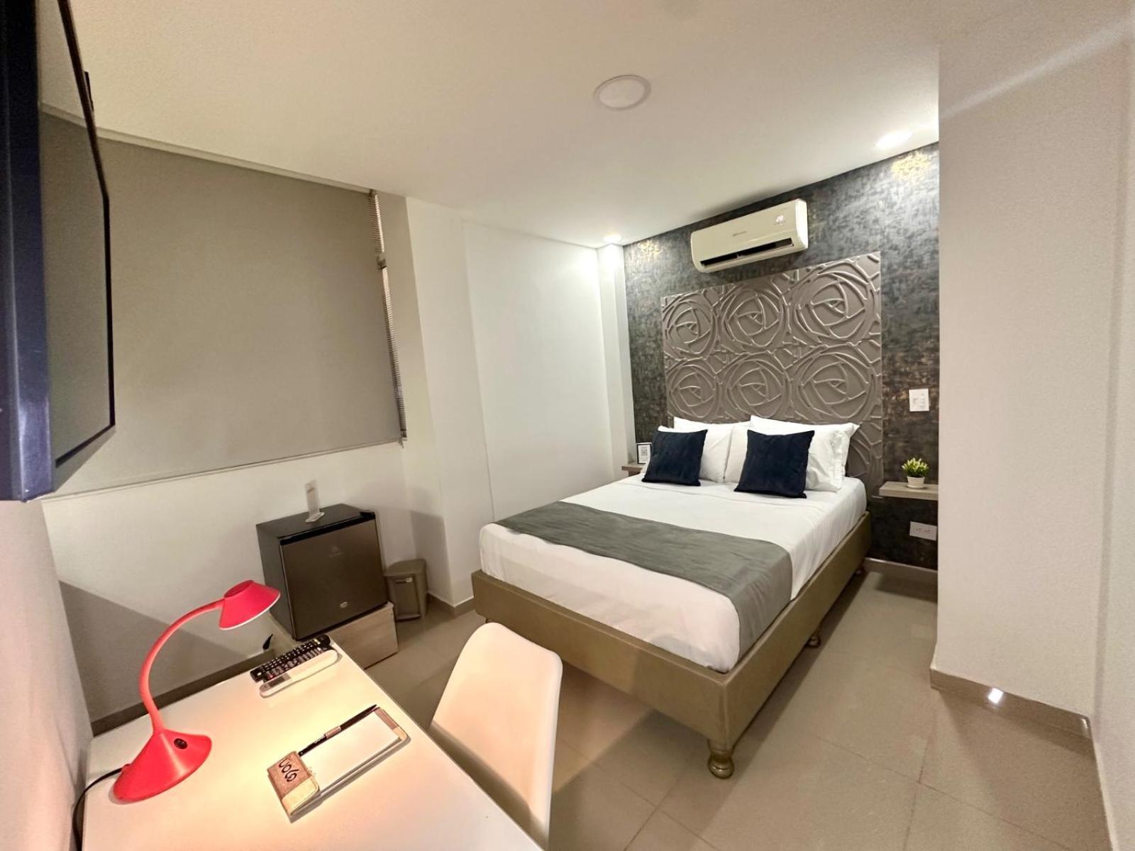 On Apartasuites Cali Bagian luar foto