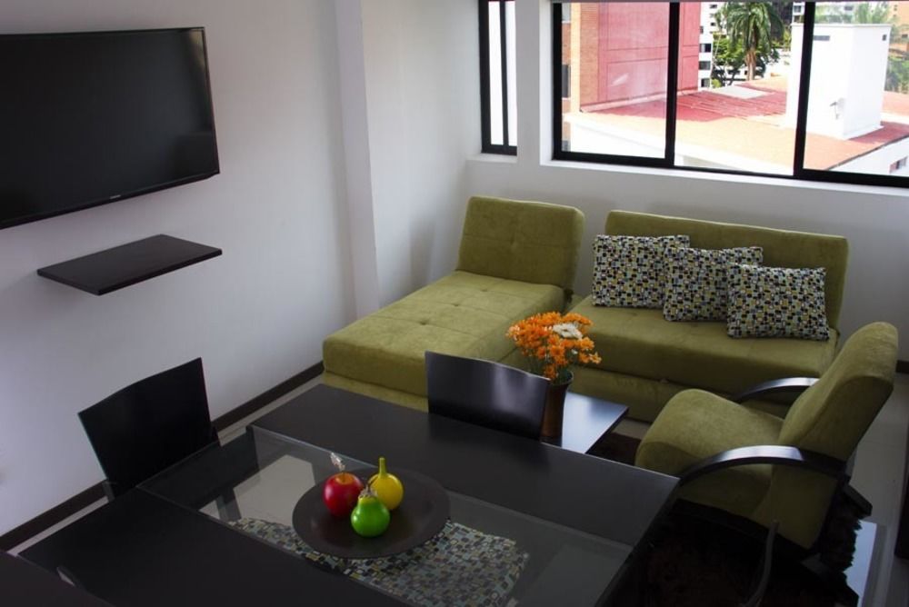 On Apartasuites Cali Bagian luar foto