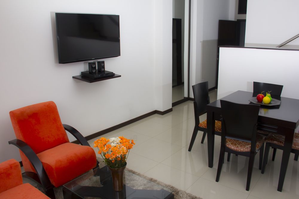 On Apartasuites Cali Bagian luar foto